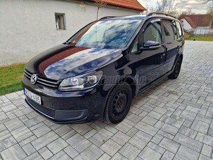 VOLKSWAGEN TOURAN 1.6 CR TDI Highline magántulajtól. megkímélt állapotban