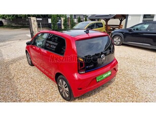 VOLKSWAGEN UP e-Up! FOGLALÓZVA! Létező Összes extra. sérülésmentes! BICOLOR fényezés. 20% -tól