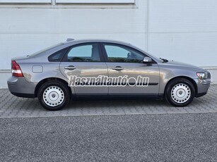 VOLVO S40 1.6 Kinetic GARANTÁLT KM!!!! NEM KÜLFÖLDRŐL BEHOZOTT!!!! GYÖNYÖRŰ ÁLLAPOT!!!