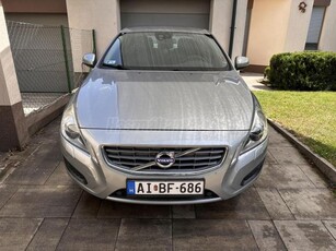 VOLVO S60 1.6 D DRIVe Summum Bőr - Ülésfűtés - Xenon - Sérülésmentes - Garancia