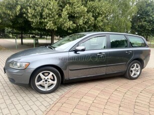 VOLVO V50 2.0 D Summum