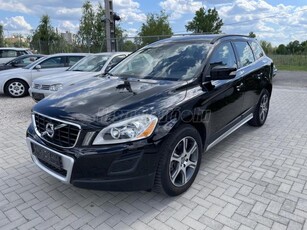 VOLVO XC60 2.4 D Momentum Geartronic VEZETETT SZERVIZKÖNYV.GYÁRI FÉNYEZÉS