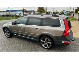 VOLVO XC70 2.4 D [D5] AWD Summum Geartronic