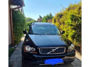 VOLVO XC90 2.4 D [D5] Momentum