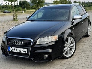 AUDI S4 Avant 4.2 V8 quattro //manuál 6 seb.//