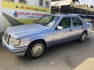 Mercedes-Benz 230 E Szép állapotban!/Teljesen F...