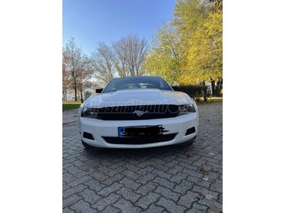 FORD MUSTANG Fastback 4.0 V6 Prémium Hangrendszerrel. 4 új gumival