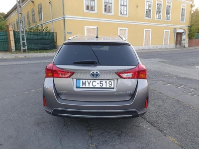 TOYOTA AURIS Touring Sports 1.8 HSD Icon (Automata)