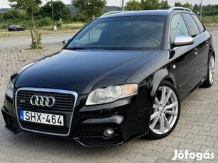 AUDI S4 Avant 4.2 V8 quattro //manuál 6 seb.//