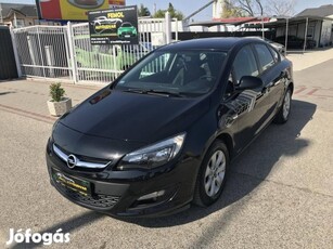 Opel Astra J Sedan 1.6 Enjoy EURO6 Moi! 1tulaj!...