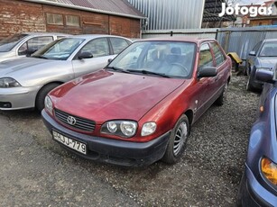 Toyota Corolla Sedan 1.4 Linea Terra