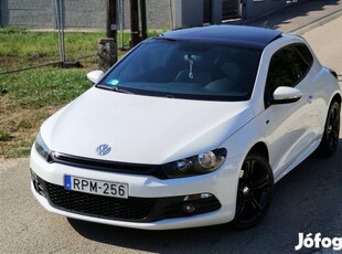 Volkswagen Scirocco 2.0 TFSI Naptető+Zene+R-line