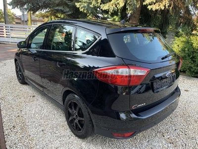 FORD C-MAX 1.6 TDCi Titanium navi. digit klíma. tempomat. bluetooth. t.radar. szervizkönyv. 8 kerék