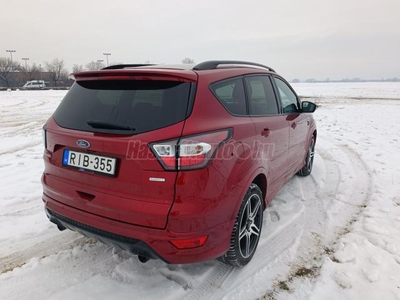 FORD KUGA 1.5 EcoBoost ST-Line Black Edition