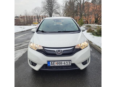 HONDA JAZZ 1.3 Comfort 2 Din rádió. ülésfűtés. téligumi garnitúra alufelnin