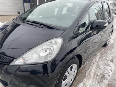 HONDA JAZZ 1.4 Elegance CVT Becsületesnepper