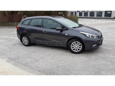 KIA CEE'D SW 1.4 CVVT LX Exclusive Magyar Üzembehelyezés 1. Tulajdonos