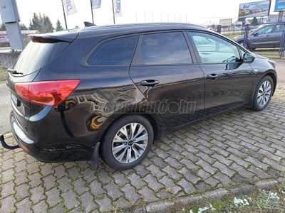 KIA CEE'D SW 1.6 GDI Silver