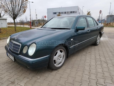 MERCEDES-BENZ E 230 Avantgarde Friss műszaki! Magyarországi!