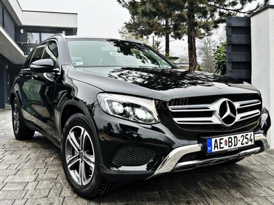 MERCEDES-BENZ GLC 220 d 4Matic 9G-TRONIC AMG!