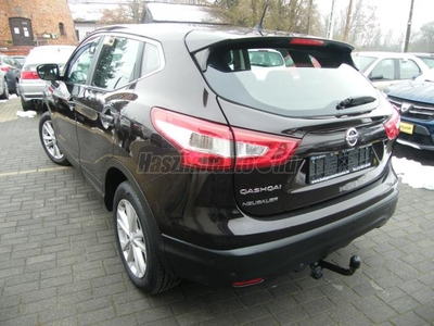 NISSAN QASHQAI Qashqai 1.6 dCi TEKNA 5 ajtós 156 LE. 2014.10.- 2018.04