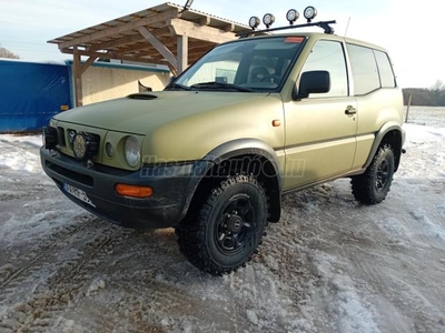 NISSAN TERRANO II 2.7 TDI SE