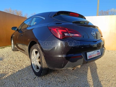 OPEL ASTRA J GTC 1.4 T Sport