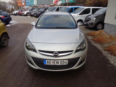 OPEL ASTRA J Sports Tourer 1.6 CDTI EcoFLEX Start-Stop Cosmo 210ekm! NAVI! SPORTBELSŐ! TÖBB DARAB!