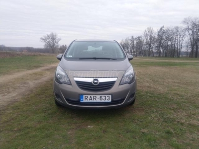 OPEL MERIVA B 1.4 T Enjoy hölgy tulajdonostól.megkímélt állapot.beépített kerékpár szállítóval