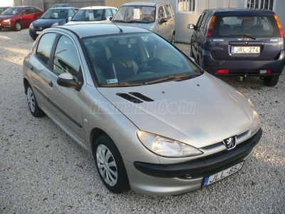 PEUGEOT 206 1.1 X-Design