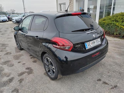 PEUGEOT 208 1.2 PureTech Style