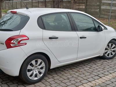 PEUGEOT 208 1.4 HDi Van