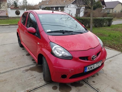 TOYOTA AYGO 1.0 AC