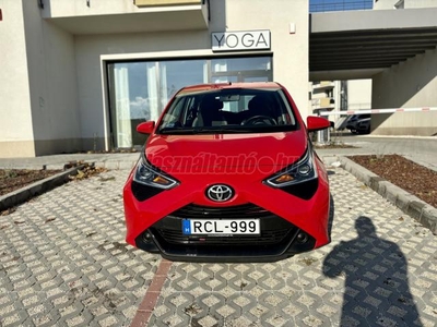 TOYOTA AYGO 1.0 x-play Friss szerviz / Magyarországi / Első tulajdonos / Téli gumikkal