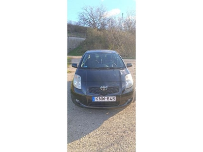 TOYOTA YARIS 1.3 Sol AC