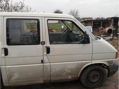 VOLKSWAGEN TRANSPORTER T4 2.5 7DM 1K2 F