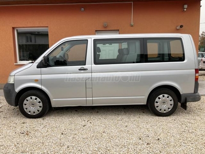 VOLKSWAGEN TRANSPORTER T5 2.5 TDI !248.880KM!KLÍMA!6 SZEMÉLYES!GYÁRI HIFI!VONÓHOROG!