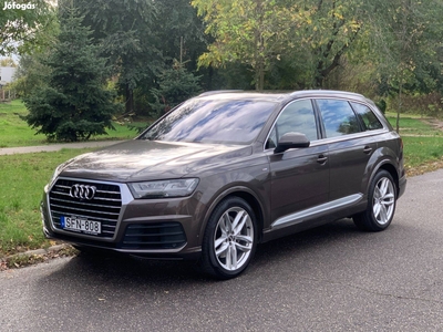 Audi Q7 full extra 7 személyes balesetmentes tulajdonostól