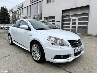 Suzuki Kizashi 2WD manuális váltóval garanciáva...