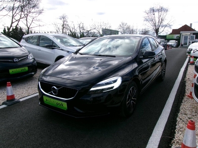 Volvo V40 2.0 [T2] Momentum LED-City-Safety-NAV...