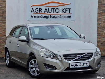 Volvo V60 1.6 D Drive Momentum Friss műszaki--V...