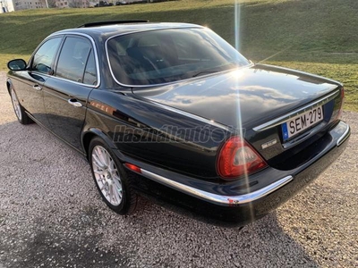 JAGUAR XJ8 4.2 V8 Executive (Automata) NAPFÉNYTETŐ ALPINE ZENE XENON