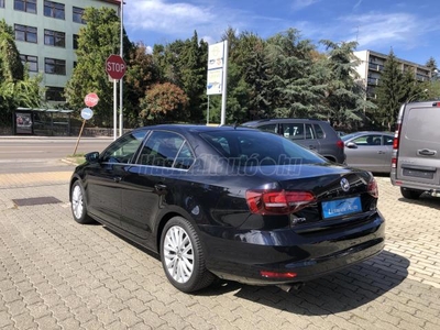 VOLKSWAGEN JETTA VI 1.4 TSI BMT Highline DSG 74.000Km!Szervizkönyves!