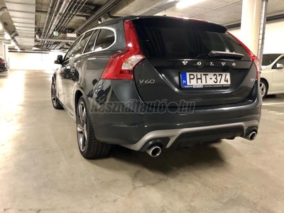 VOLVO V60 2.4 D [D5] R-Design Summum Geartronic