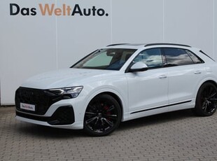 Audi Q8
55 TFSI e quattro tiptronic