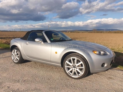 MAZDA MX-5 Coupe 2.0i 16V Revolution