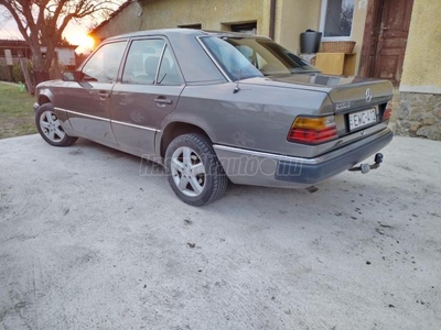 MERCEDES-BENZ W 124