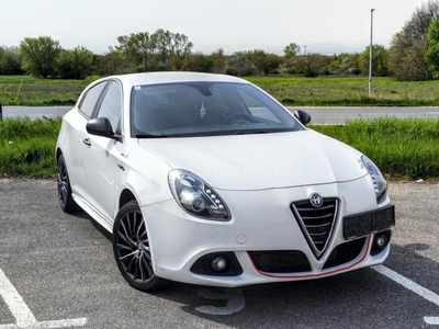 ALFA ROMEO GIULIETTA 1.4 TB Distinctive EU6 Qv-Line/Xenon/Alcantara