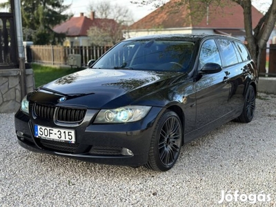 BMW 320d Touring (Automata) Szervízkönyv - Való...