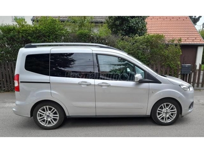 FORD COURIER Tourneo1.0 Titanium